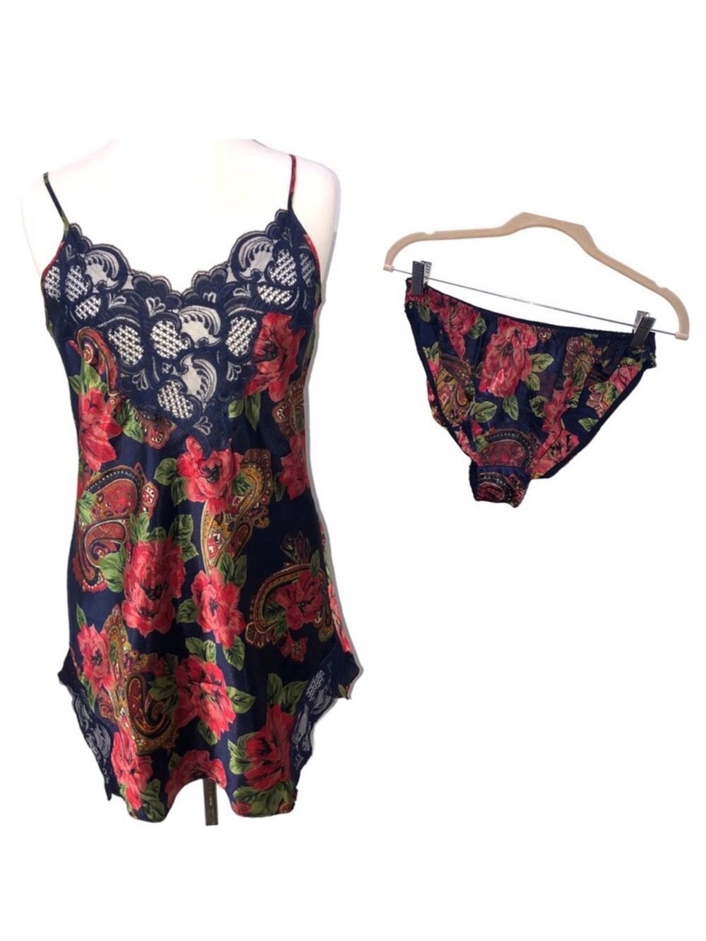 Victoria’s Secret Vintage Gold Label Chemise Matching Panty Set Medium Large